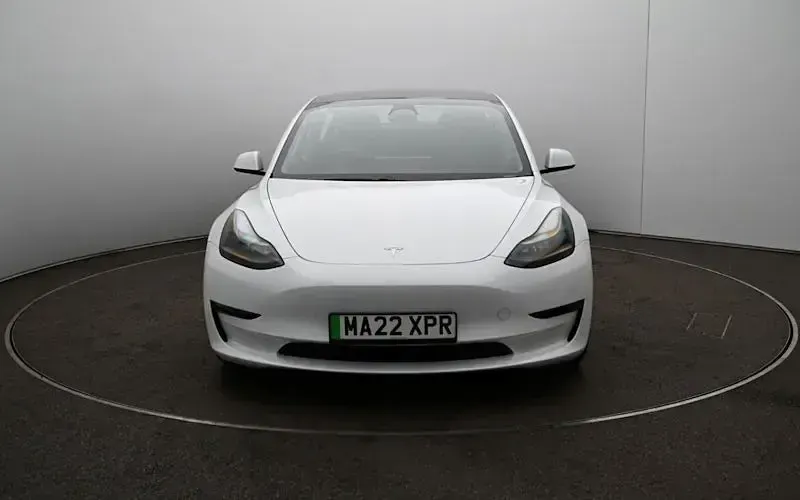 Używany Tesla Model 3 Performance 461 kW (627 KM) 2022 Biały Sedan/Limuzyna