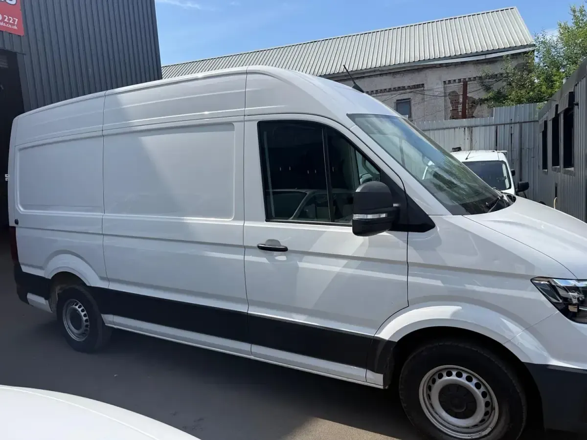 Used VW Crafter Trendline 140 HP (102 kW) 2023 White Van