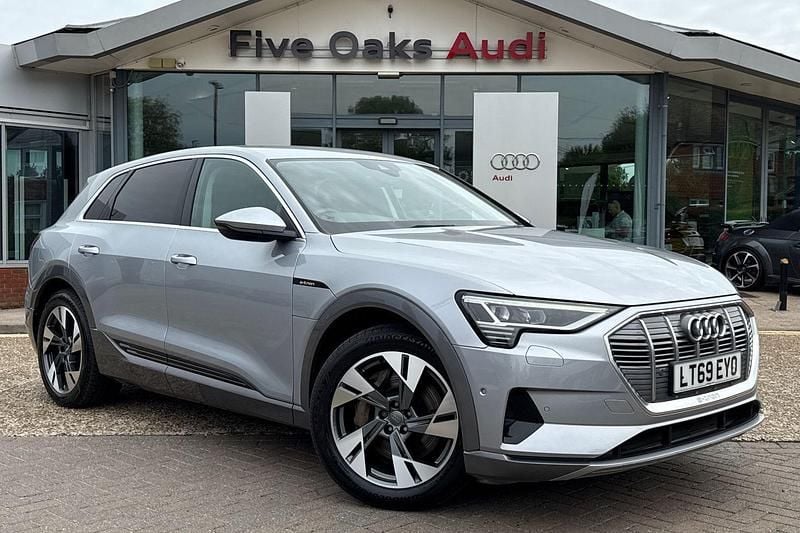 Silver Used 2019 Audi e-tron Advanced SUV | £18,490 (Super price) - Image 1/4
