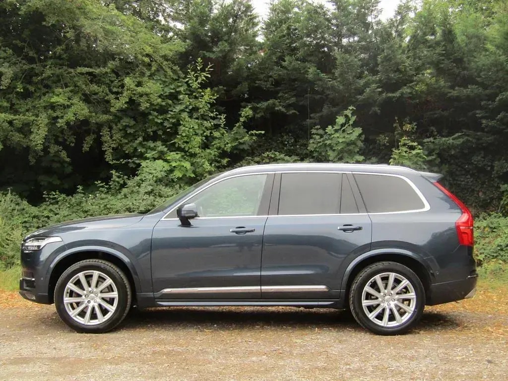 Used Volvo XC90 Inscription 2017 Blue SUV