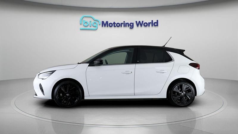 Used Vauxhall Corsa-e Elite 100 kW (136 HP) 2020 White Hatchback