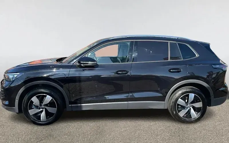 Usado VW Tiguan Match 204 CV (150 kW) 2025 Negro SUV