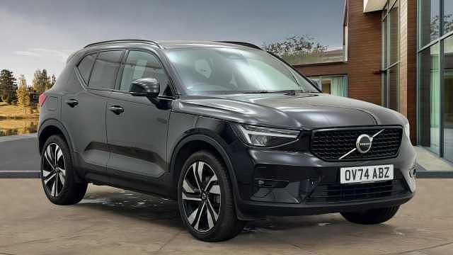 Used 2025 Volvo XC40 Plus SUV | £29,707 (Fair price) - Image 1/4