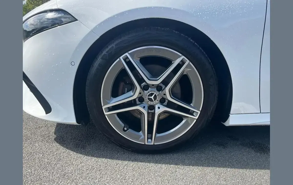 Used Mercedes A200 Executive 175 HP (128 kW) 2023 White Hatchback