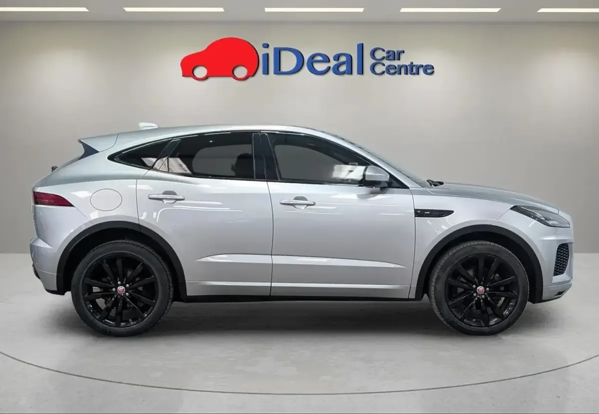 Używany Jaguar E-Pace R-Dynamic 180 KM (132 kW) 2019 Srebrny SUV