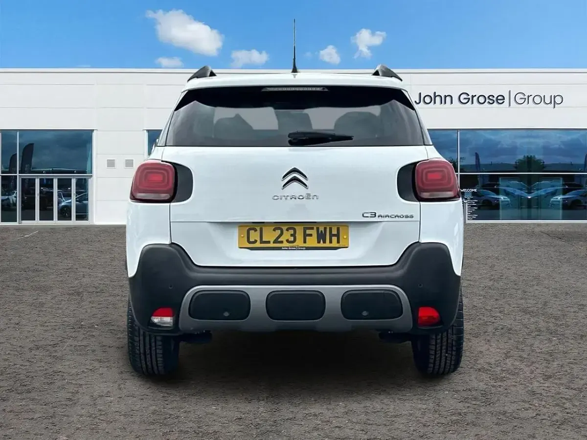 Used Citroën C3 Aircross PureTech 128 HP (94 kW) 2023 White SUV
