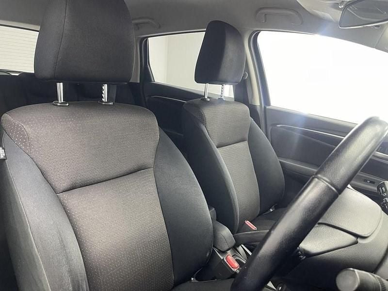 Second-hand Honda Jazz EX 102 CP (75 kW) 2017 Albastru Hatchback