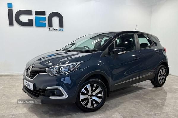 Blue/black Used 2019 Renault Captur Play SUV | £8,560 (Fair price) - Image 1/4