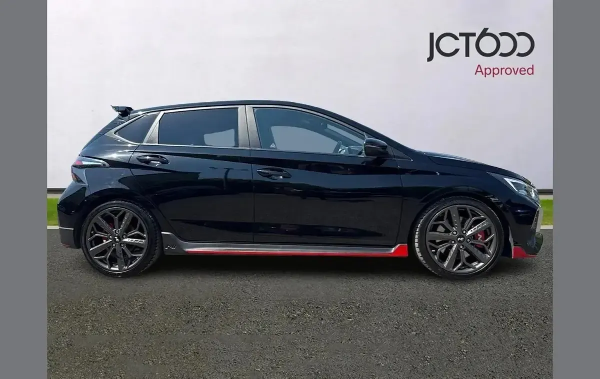 Used Hyundai i20 204 HP (150 kW) 2022 Black Hatchback