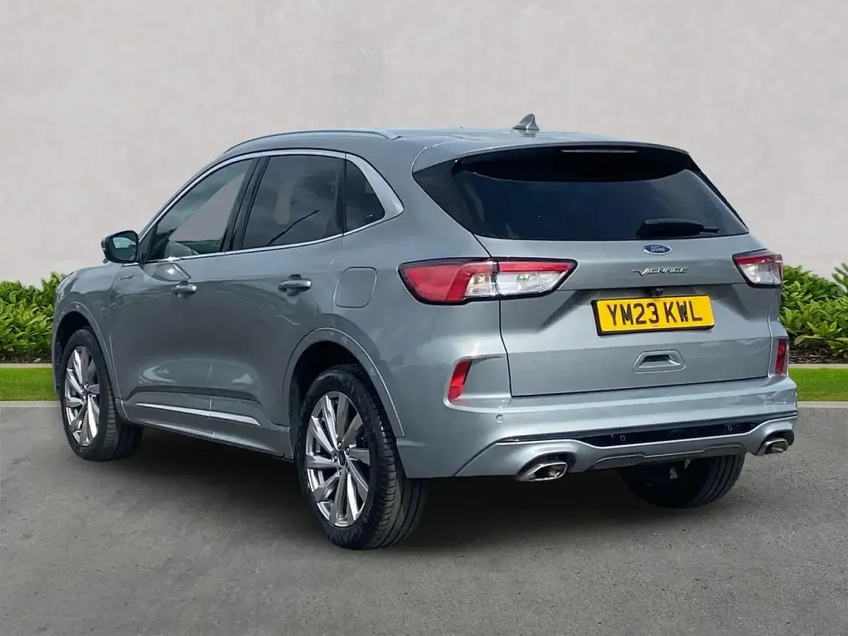 Used Ford Kuga Vignale 190 HP (139 kW) 2023 Silver SUV