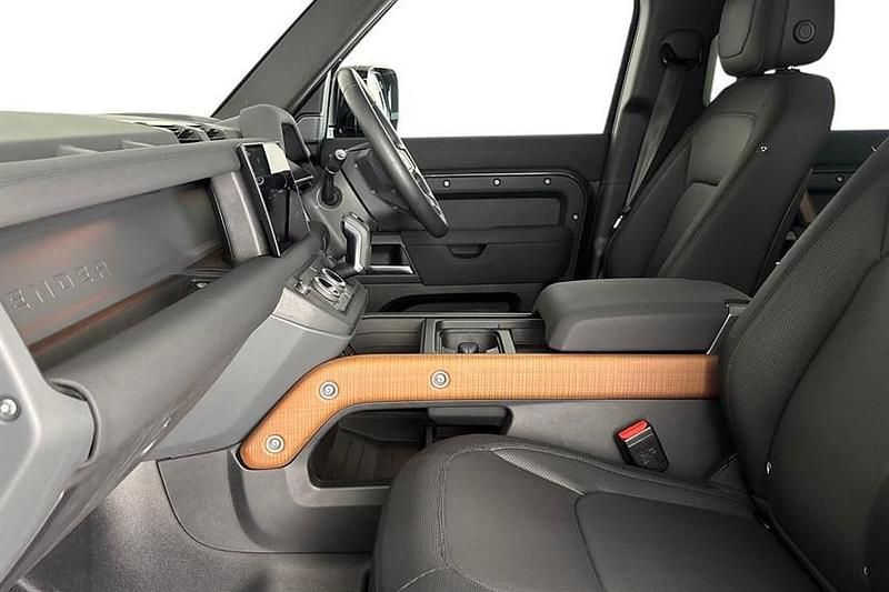 Used Land Rover Defender 404 HP (297 kW) 2023 Carpathian grey SUV