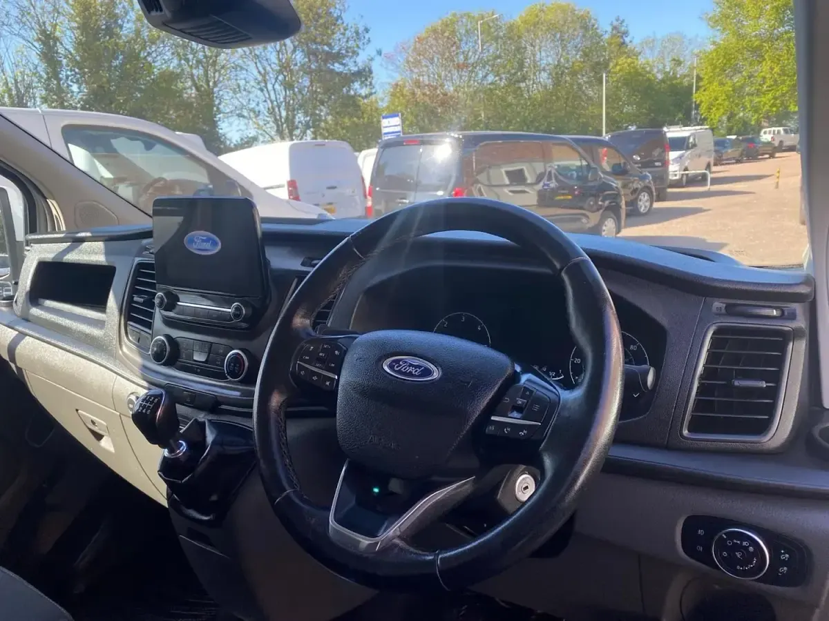 Used Ford Transit Custom Trend 2020 White Van