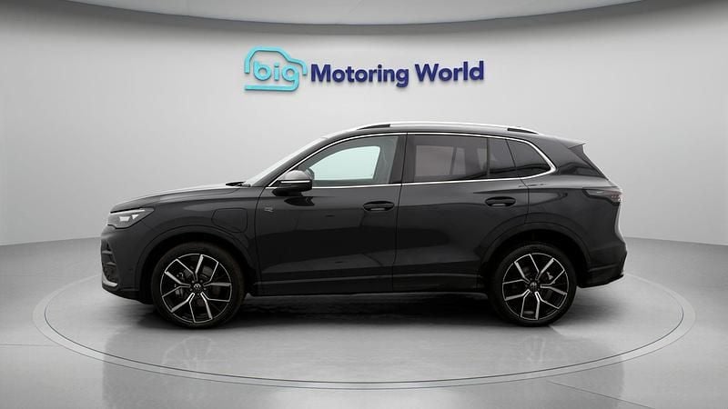 Used VW Tiguan R-line 204 HP (150 kW) 2025 Grey SUV