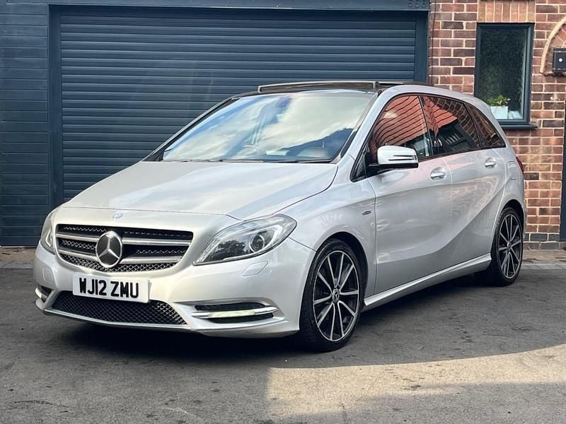 Silver Used 2012 Mercedes B180 MPV | £2,950 (Fair price) - Image 1/4