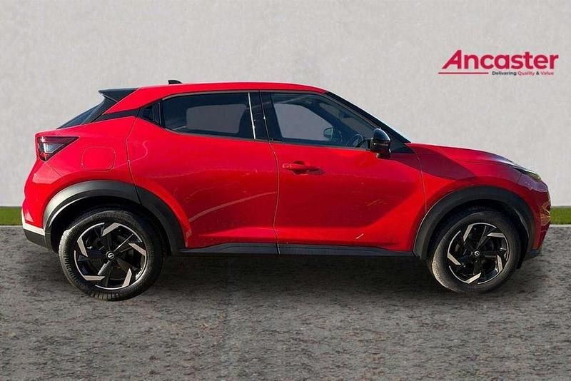 Used Nissan Juke N-Connecta 112 HP (82 kW) 2022 Red SUV
