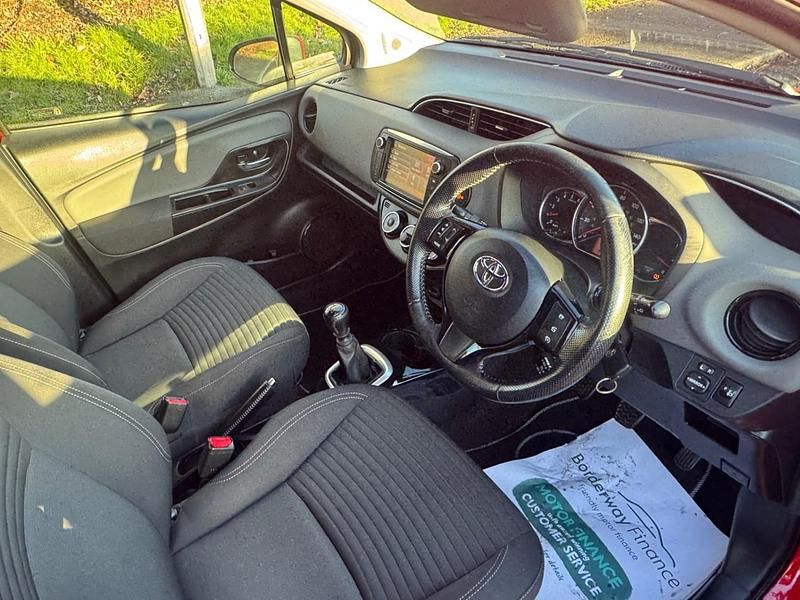 Used Toyota Yaris Design 2016 Red Hatchback