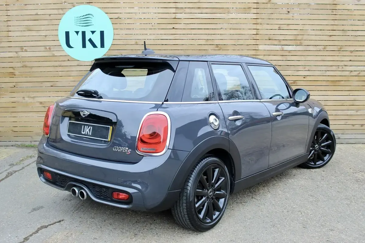 Used Mini Cooper S Hatch 189 HP (139 kW) 2016 Grey Hatchback