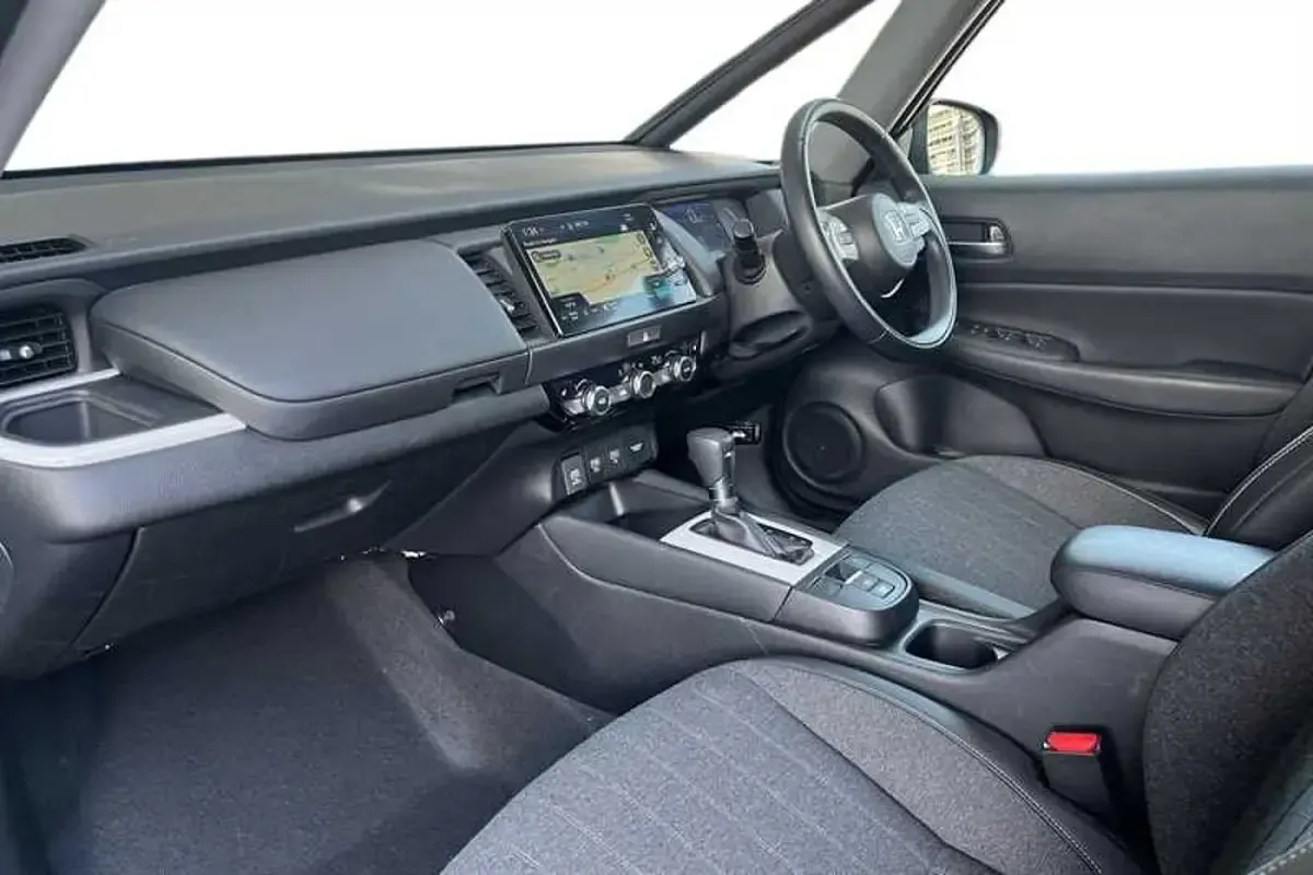 Używany Honda Jazz Advance 122 KM (89 kW) 2023 Czarny Hatchback