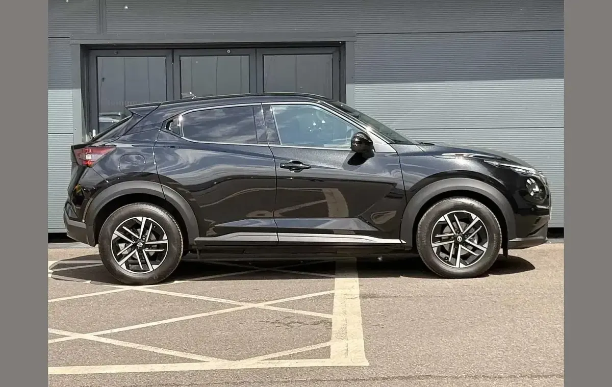 Used Nissan Juke N-Connecta 112 HP (82 kW) 2024 Black SUV