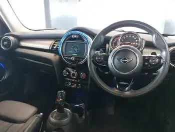 Used Mini Cooper S Exclusive 192 HP (141 kW) 2019 Silver Hatchback
