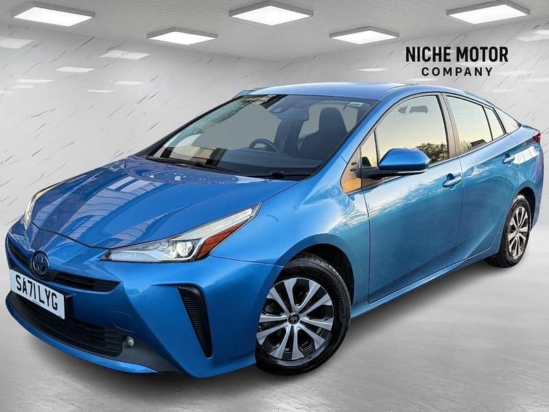 Used Toyota Prius Active 122 HP (89 kW) 2021 Blue Hatchback