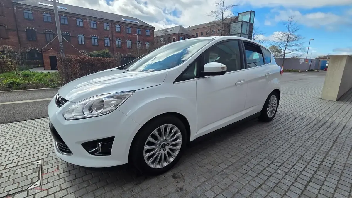 Used Ford C-MAX Titanium 2014 White MPV