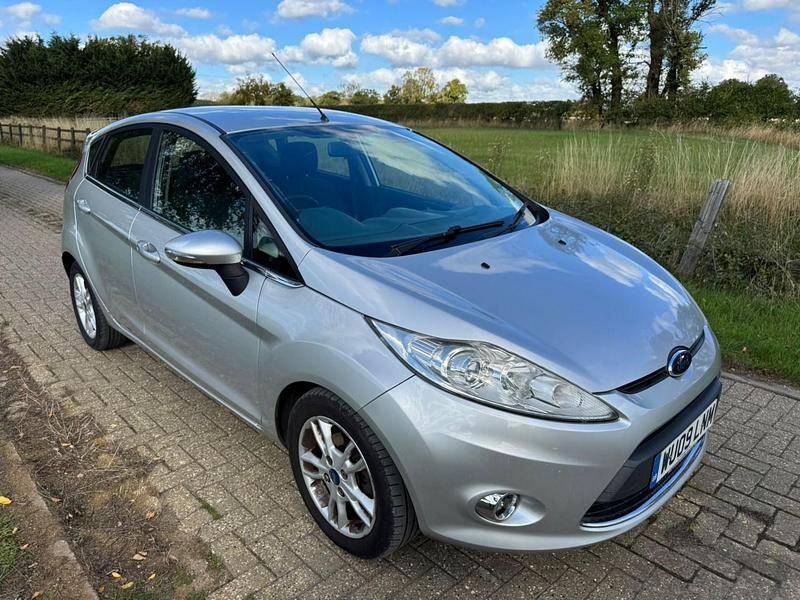 Silver Used 2009 Ford Fiesta Hatchback | £1,495 (Fair price) - Image 1/4