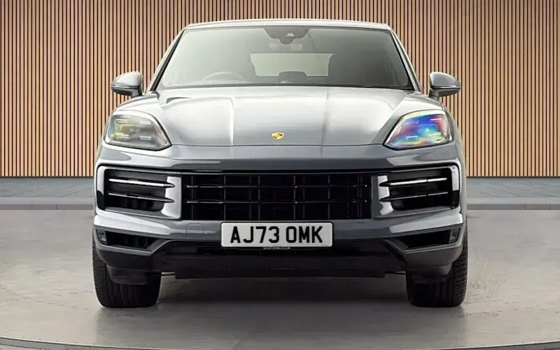 Used Porsche Cayenne 354 HP (260 kW) 2024 Grey SUV