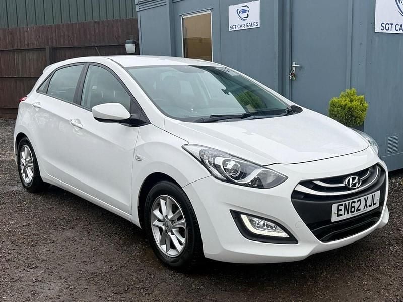 White Used 2013 Hyundai i30 Active Hatchback | £4,200 (Fair price) - Image 1/4