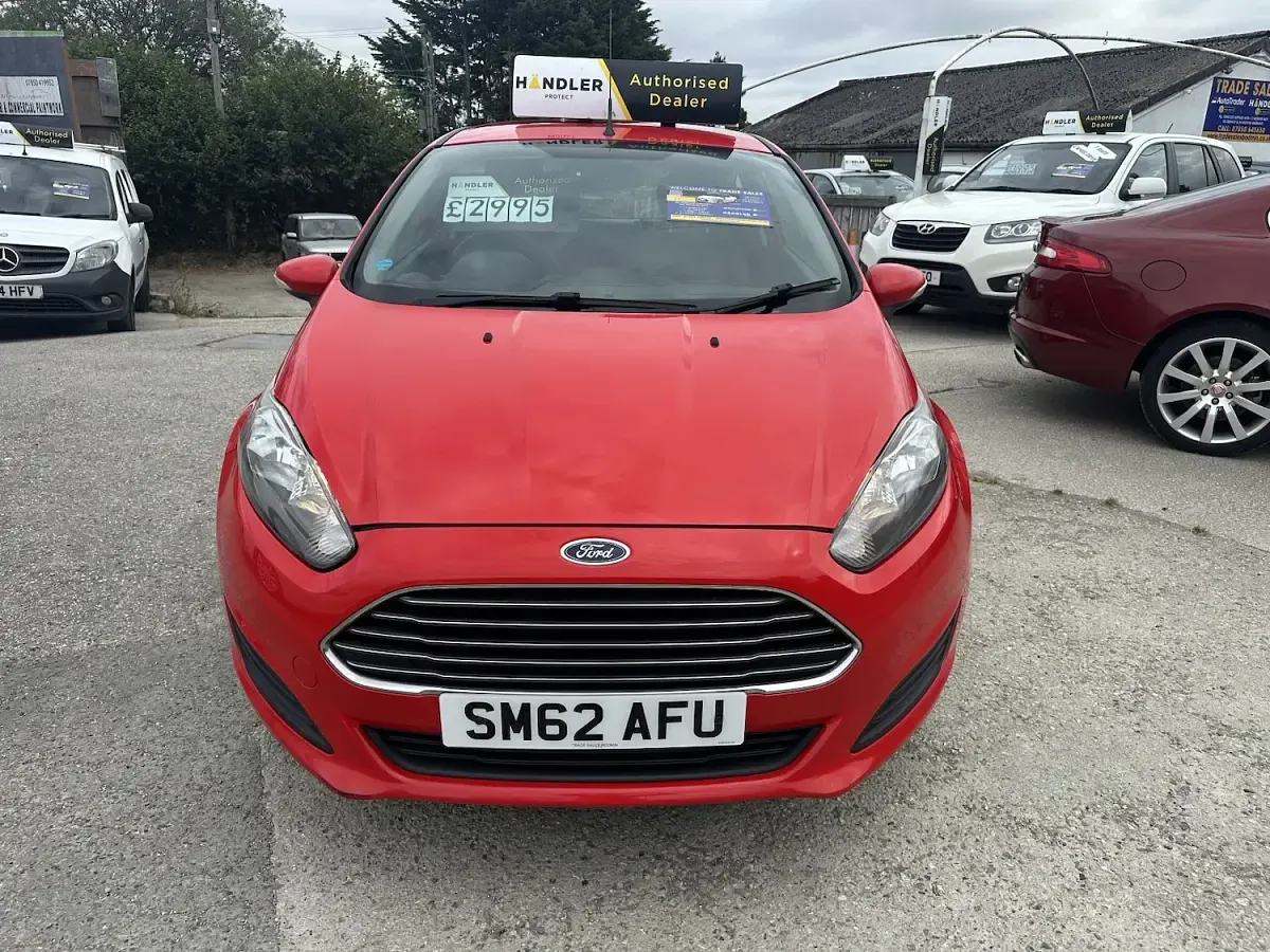 Used Ford Fiesta Style 82 HP (60 kW) 2013 Red Hatchback