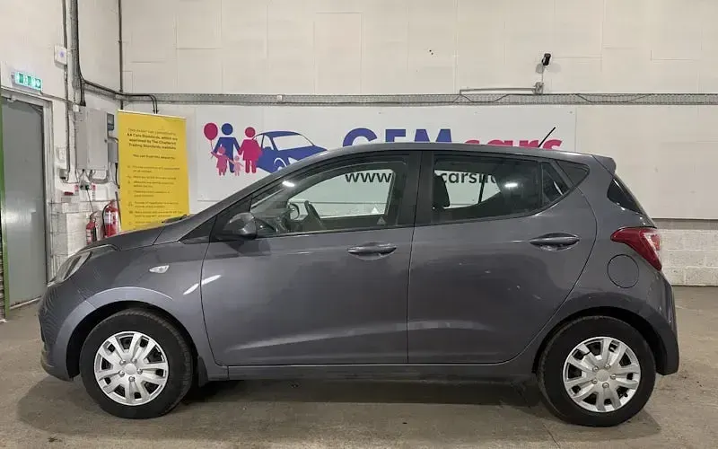 Used Hyundai i10 SE 67 HP (49 kW) 2014 Grey Hatchback