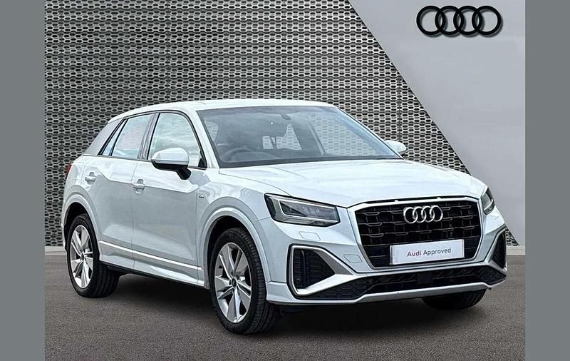Used Audi Q2 S-Line 147 HP (108 kW) 2023 White SUV