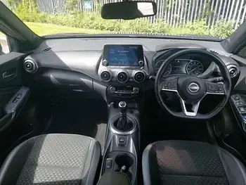 Used Nissan Juke N-Connecta 114 HP (83 kW) 2023 Grey SUV