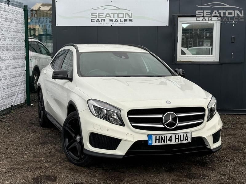 Used Mercedes GLA220 AMG line 2014 White SUV