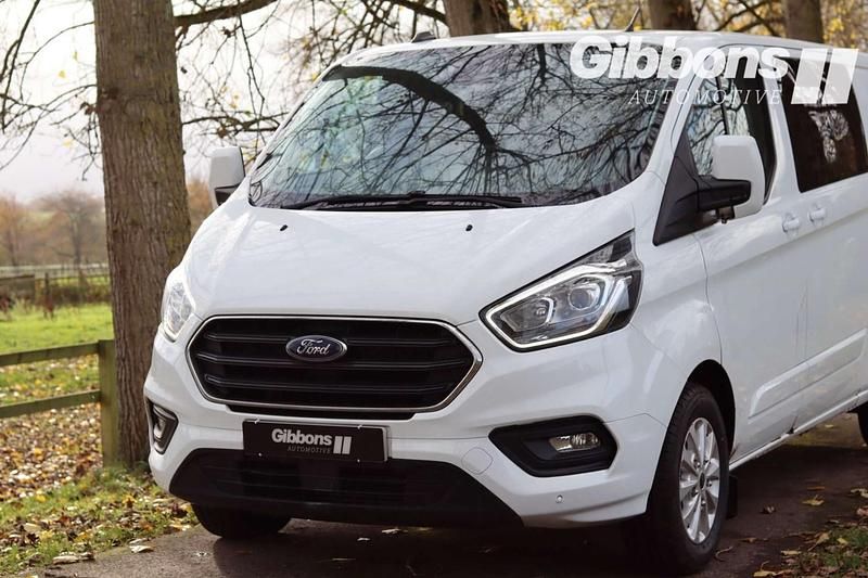 Used Ford Transit Custom Limited 130 HP (95 kW) 2022 White Van