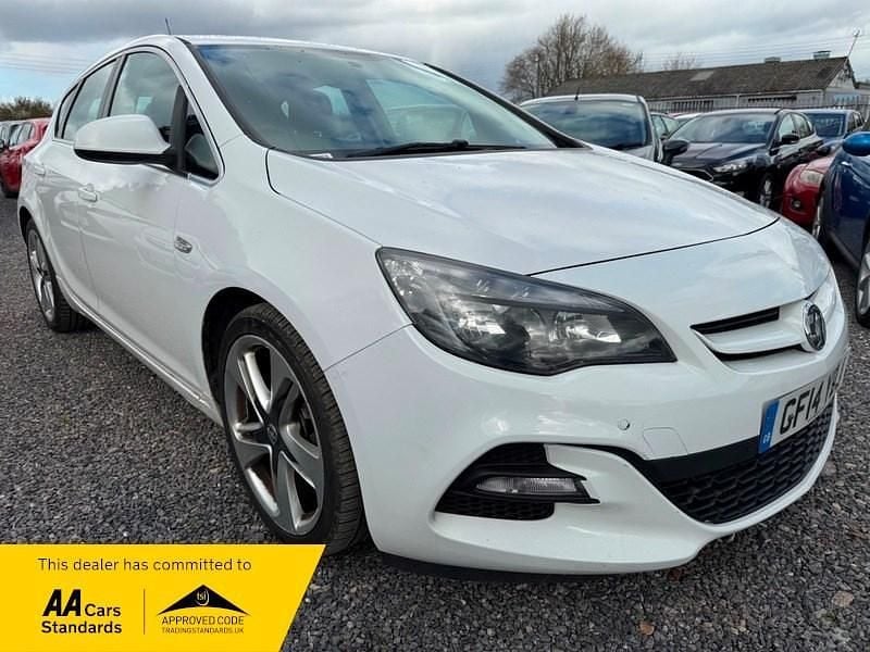 Used Vauxhall Astra Edition 2014 White Hatchback