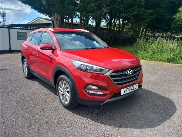 Red Used 2016 Hyundai Tucson SE SUV | £5,995 (A bit pricey) - Image 1/1