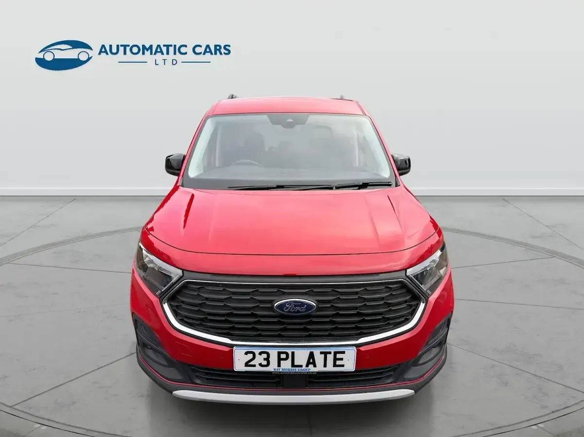 Used Ford Tourneo Connect Active 114 HP (83 kW) 2023 Red MPV