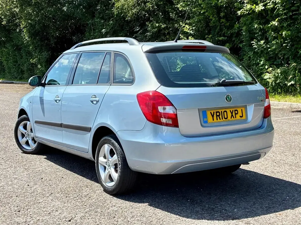 Used Skoda Fabia 2010 Blue Estate