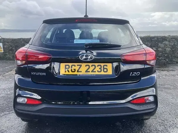 Used Hyundai i20 75 HP (55 kW) 2020 Black Hatchback