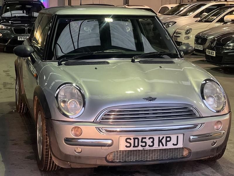 Silver Used 2003 Mini ONE Hatch Hatchback | £1,890 (Fair price) - Image 1/4