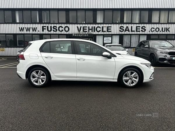 Used VW Golf VII Life 150 HP (110 kW) 2021 White Hatchback
