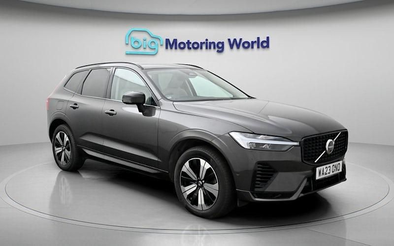 Usado Volvo XC60 Plus 349 HP (256 kW) 2023 Cinzento SUV