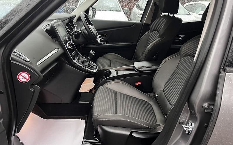 Used Renault Grand Scénic Iconic 120 HP (88 kW) 2020 MPV