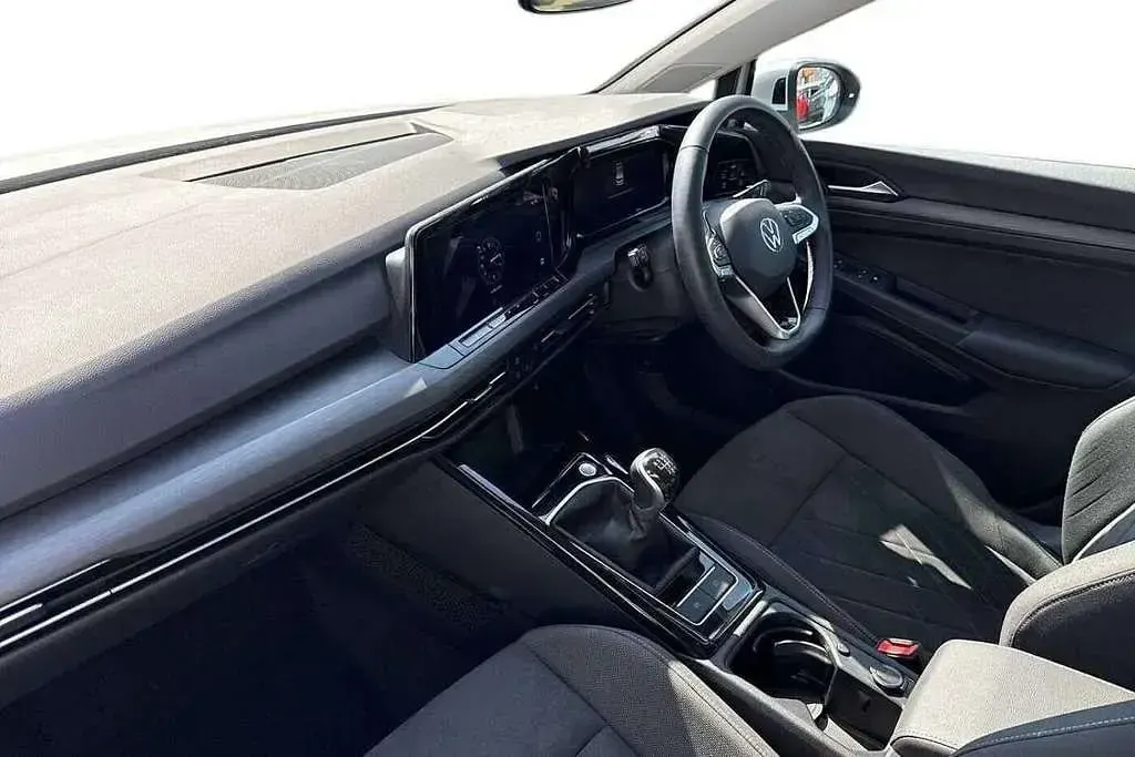 Used VW Golf VIII Style 131 HP (96 kW) 2024 Hatchback