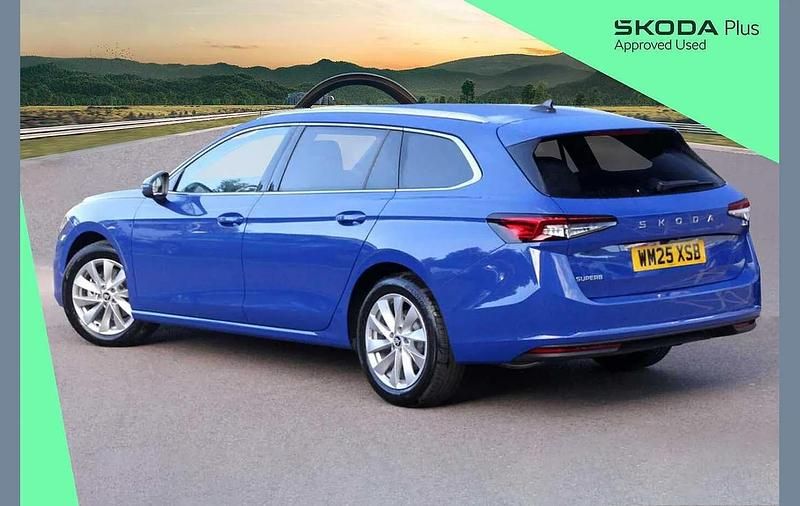 New Skoda Superb SE Technology 147 HP (108 kW) 2025 Blue Estate