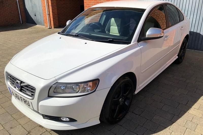 White Used 2012 Volvo S40 R-Design Sedan | £3,750 (Fair price) - Image 1/1