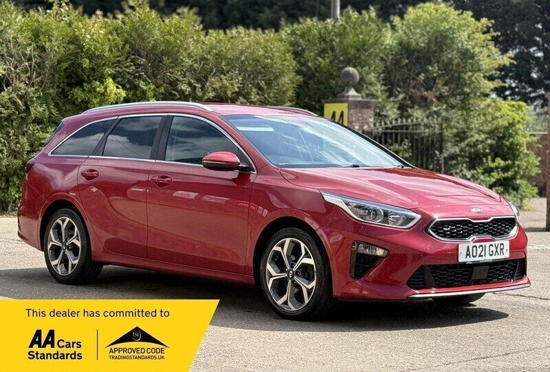 Red Used 2021 Kia Ceed Sportswagon 3 Estate | £8,390 (Good price) - Image 1/2