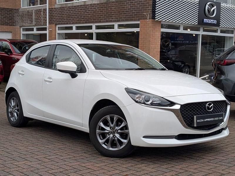 Used Mazda 2 75 HP (55 kW) 2022 White Hatchback