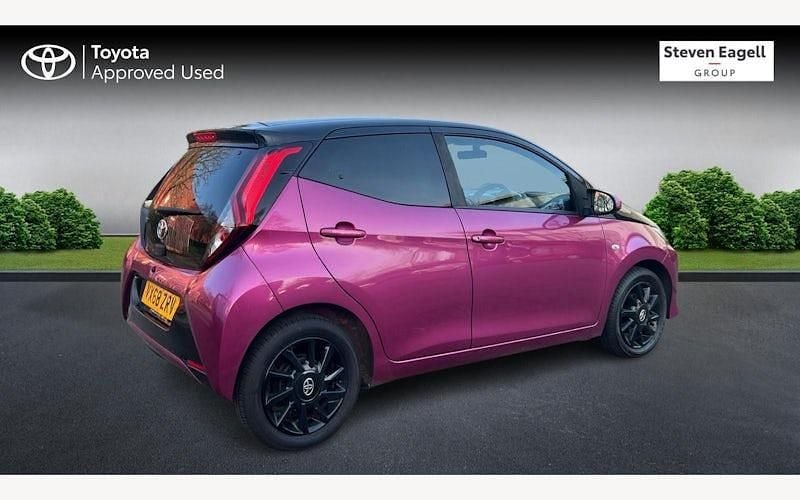 Used Toyota Aygo X-cite 72 HP (52 kW) 2019 Hatchback